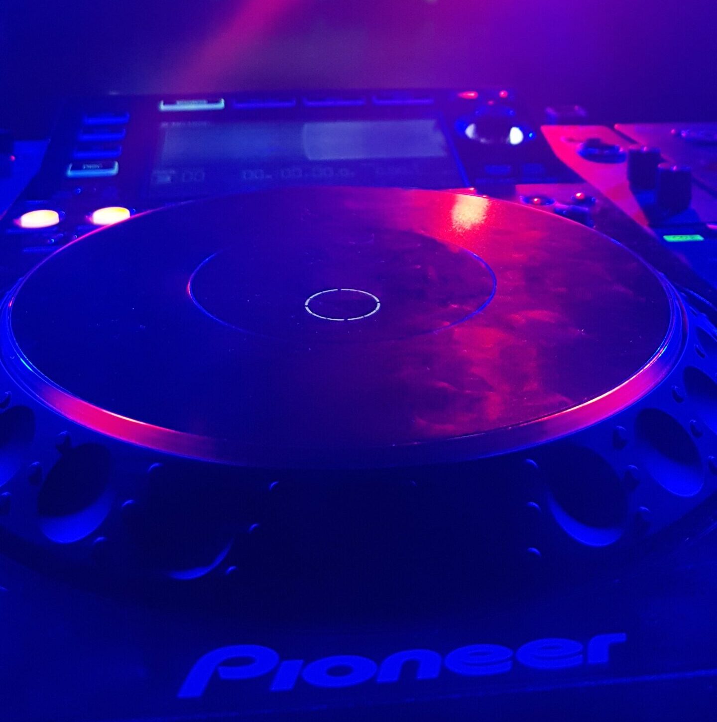 dj-booth-spinning-disks-at-the-night-club-2023-11-27-05-30-39-utc